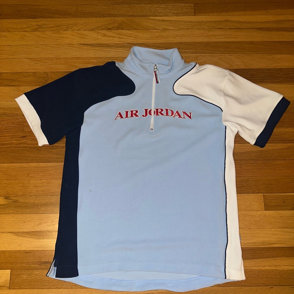 Air Jordan Men’s Medium Blue and White Short Sleeve Top